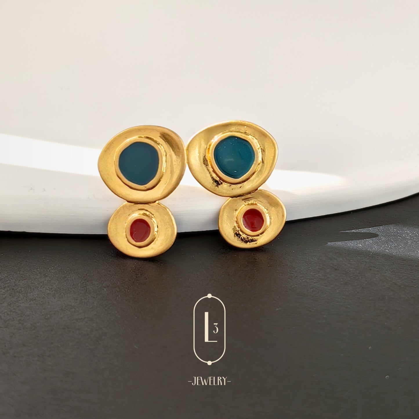 Vintage | Gold Stud Earrings