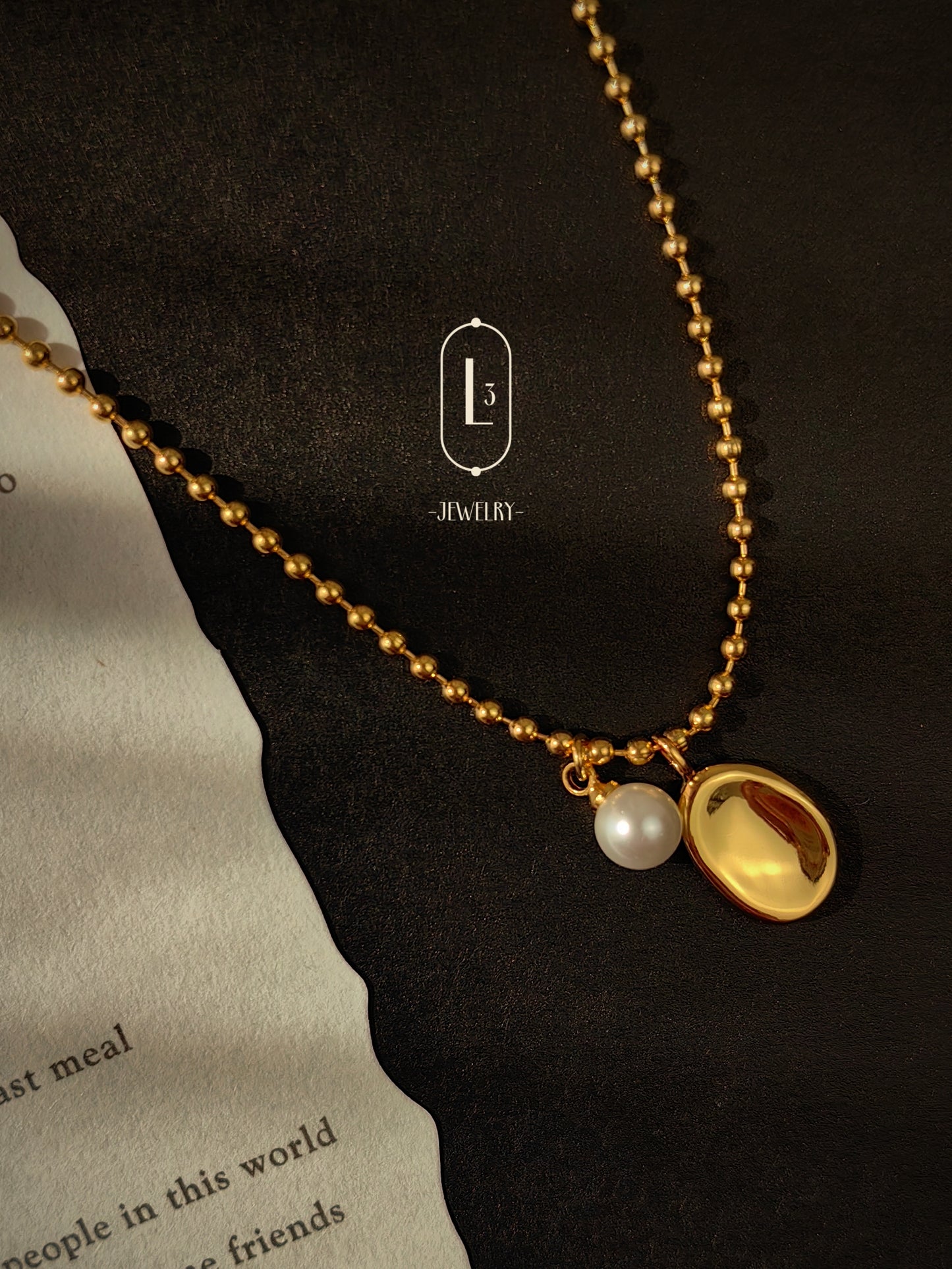 Nature | Vintage Pearl Beaded Necklace