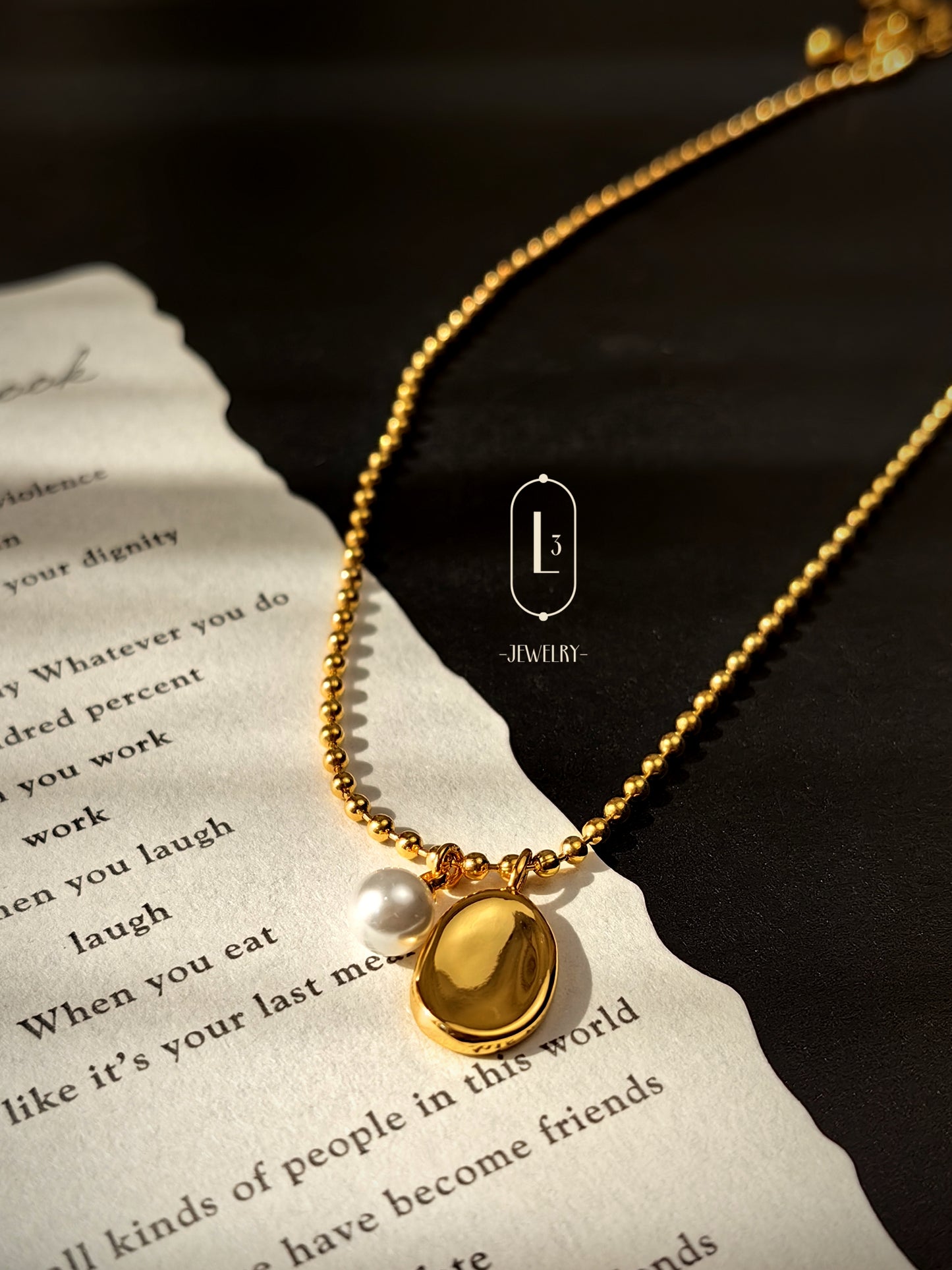 Nature | Vintage Pearl Beaded Necklace