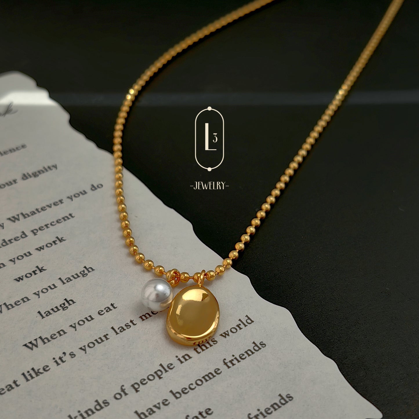 Nature | Vintage Pearl Beaded Necklace