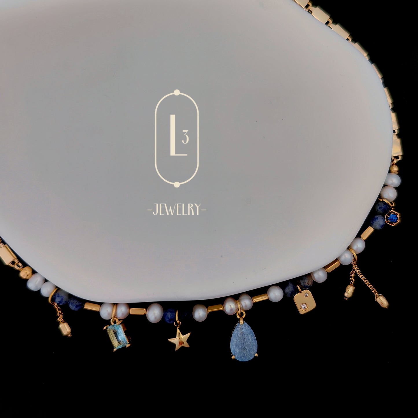 Nature | Vintage Pearl & Zircon Necklace