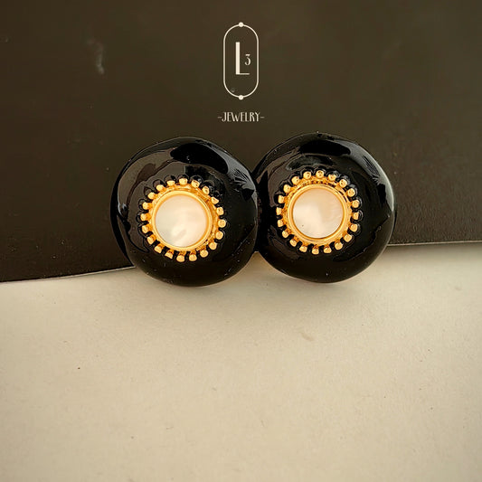 Nature | Vintage Noir Enamel Earrings