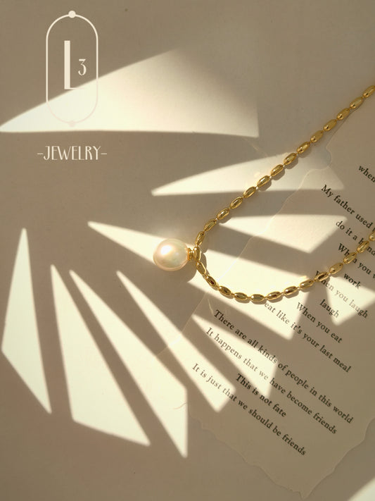 Nature | Vintage Pearl Beaded Necklace