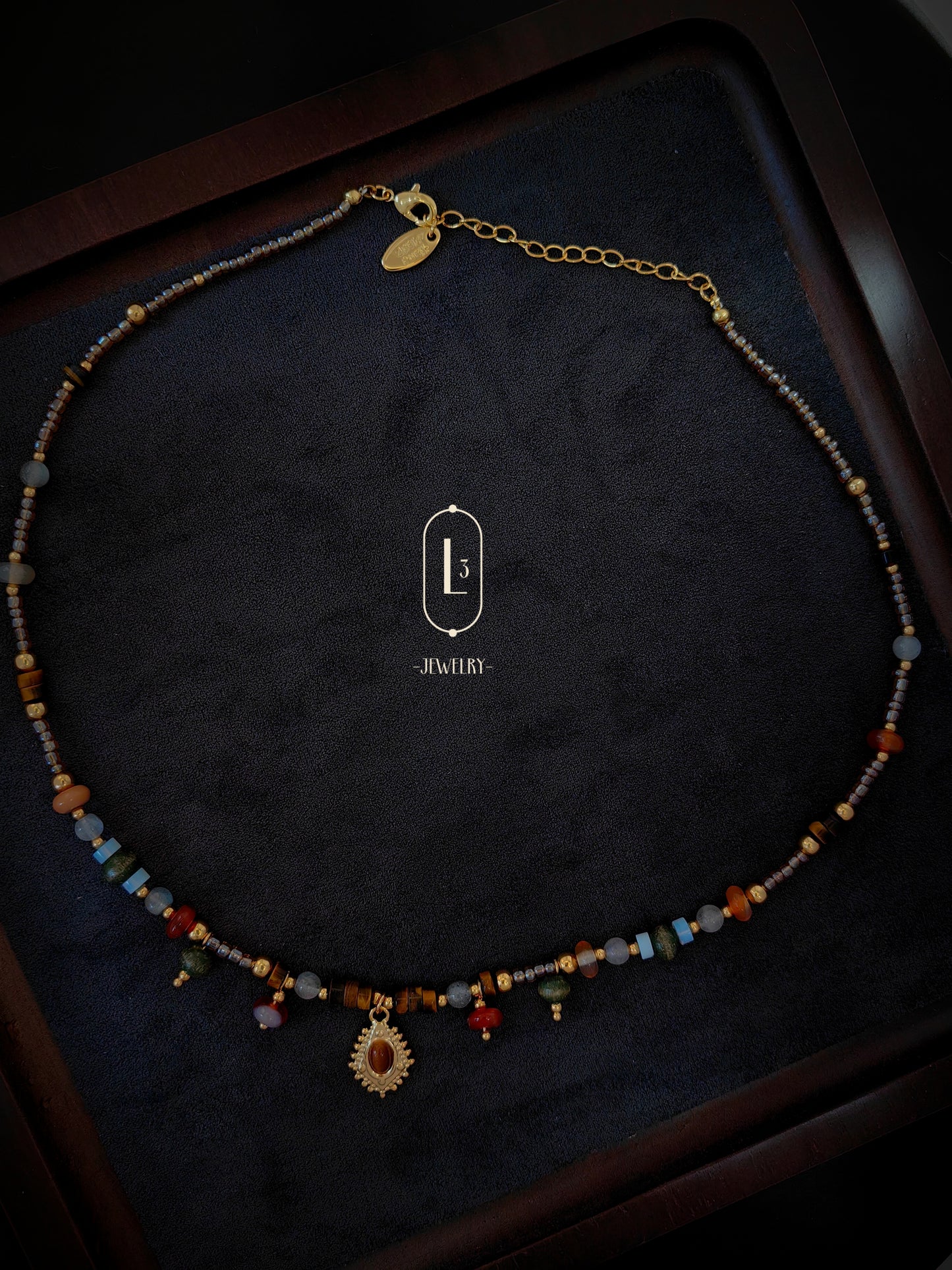 Nature | Melad Oval Pendant Necklace